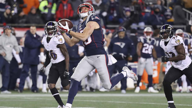 patriots-ravens-monday-night-football-eric-weddle-tom-brady.jpg